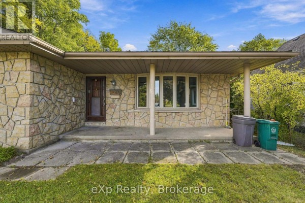 501 Sidney Street, Belleville, ON K8P4A3 Photo 3