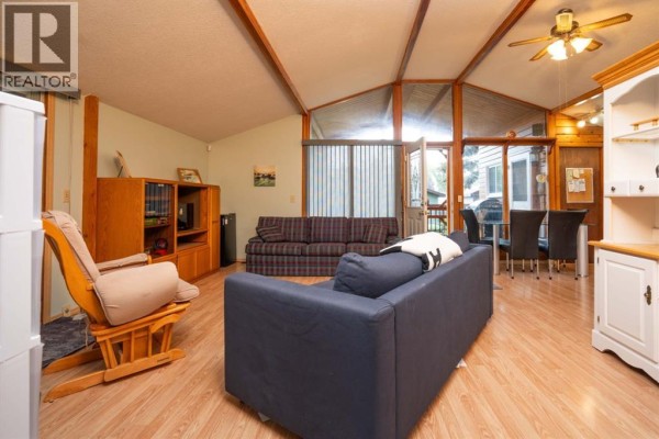 Primary Bedroom - 5011 38 Street, Sylvan Lake, AB T4S1B6 Photo 4