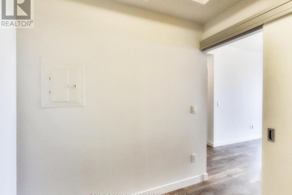 Den - 5012 - 8 Eglinton Avenue E, Toronto, ON M4P0C1 Photo 5