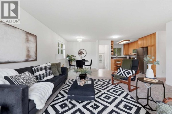 Dining room - 5012 38a Avenue, Red Deer, AB T4P1G2 Photo 5