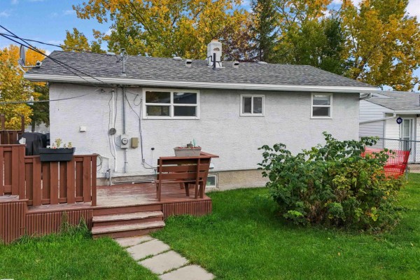 Recreation room - 5012 45 St, Drayton Valley, AB T7A1C1 Photo 5