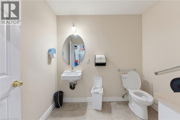 5014 South Service Road, Burlington, ON L7L5Y7 Photo 4