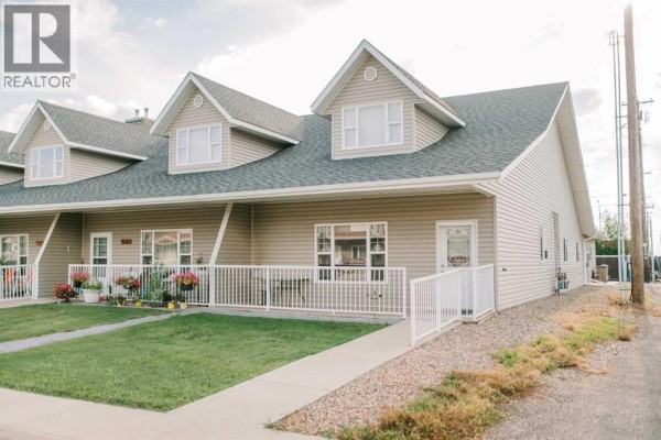 5014b 49 Street, Stettler, AB, photo 2