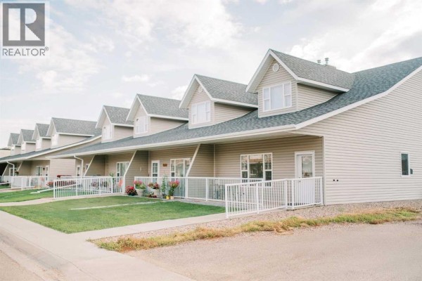 5014b 49 Street, Stettler, AB, photo 3