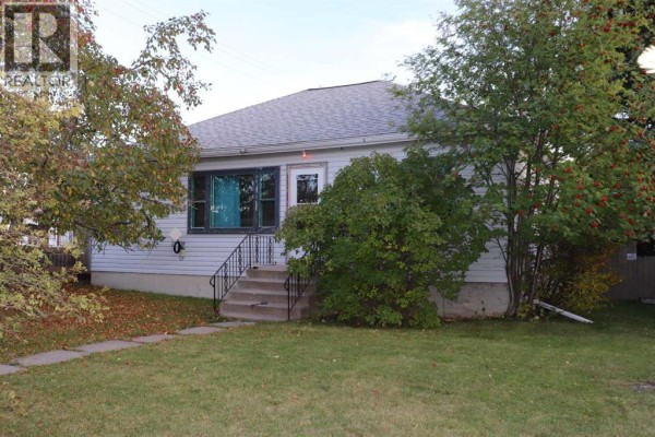 Residential for sale at 5015 6 Avenue, Edson, AB - MLS® eeWuxA