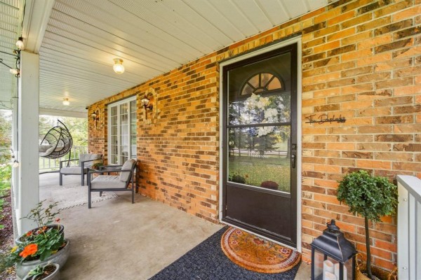 Kitchen - 50157 Mun 41e Road, St Genevieve, MB R5J0B9 Photo 3