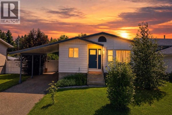 5017 61 Avenue Close, Ponoka, AB, photo 2