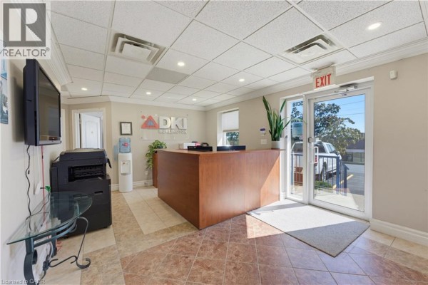 5018 South Service Road, Burlington, ON L7L5Y7 Photo 5