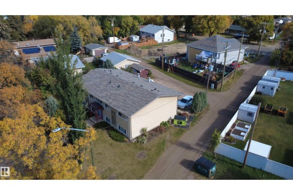 Kitchen - 5019 51 St, Redwater, AB T0A2W0 Photo 3