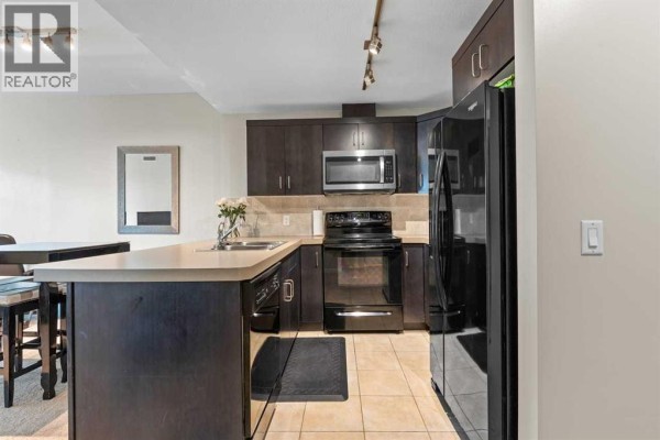 4pc Bathroom - 502, 1410 1 Street Se, Calgary, AB T2G2J3 Photo 5
