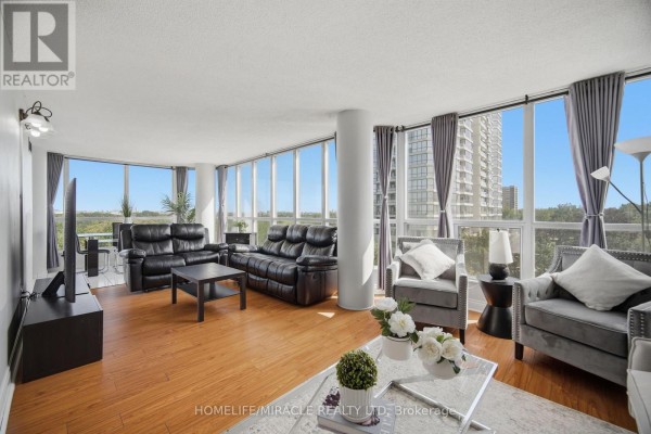 Foyer - 502 - 1 Rowntree Road, Toronto, ON M9V5G7 Photo 2