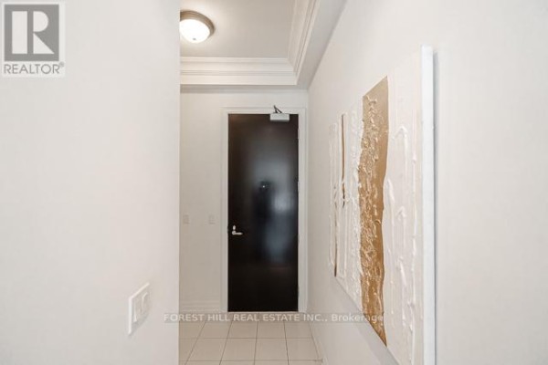 Foyer - 502 - 20 Burkebrook Place, Toronto, ON M4G0A1 Photo 5