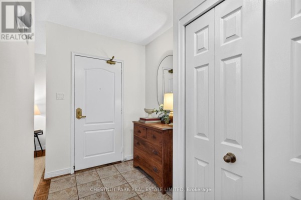 502 - 21 Dale Avenue, Toronto, ON M4W1K3 Photo 3