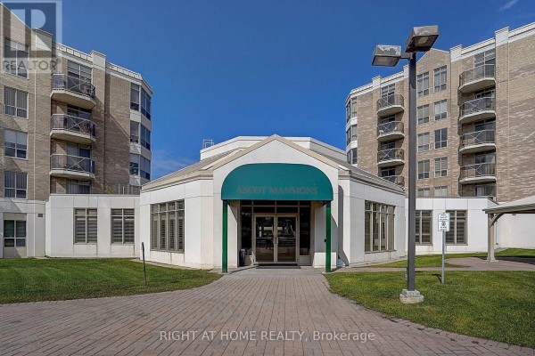 Primary Bedroom - 502 - 2200 John Street, Markham, ON L3T7S7 Photo 4