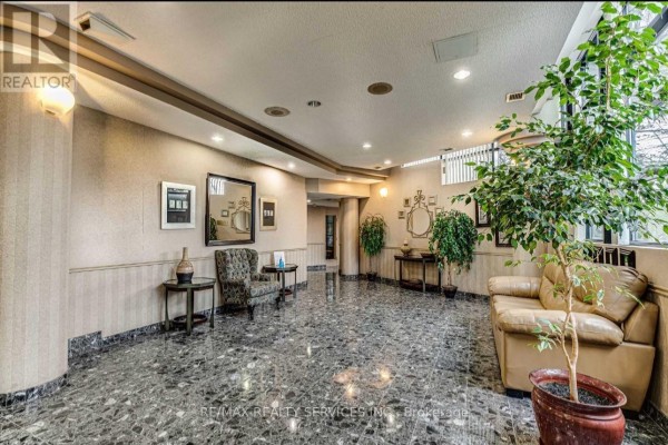 Primary Bedroom - 502 - 25 Trailwood Drive, Mississauga, ON L4Z3K9 Photo 4