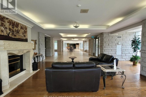 Living room - 502 - 2506 Rutherford Road, Vaughan, ON L4K5N7 Photo 3