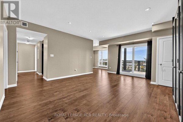 Den - 502 - 302 Essa Road, Barrie, ON L9J0H3 Photo 4