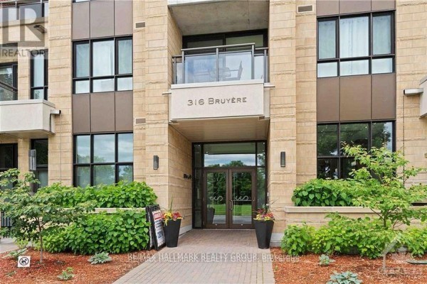 Living room - 502 - 316 Bruyere Street, Ottawa, ON K1N0C3 Photo 2