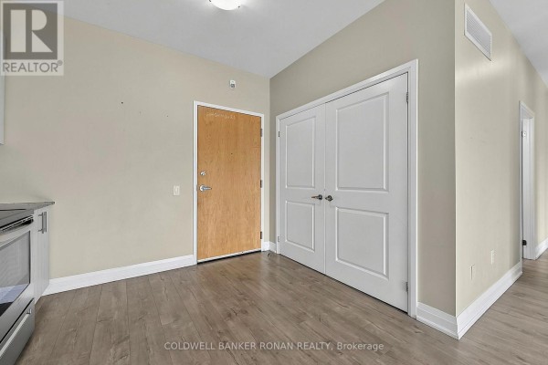 Bedroom - 502 - 64 Queen Street S, New Tecumseth, ON L0G1W0 Photo 4