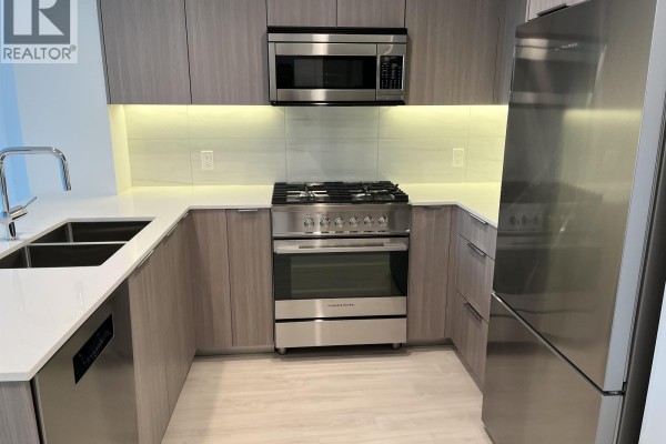502 1471 Hunter Street, North Vancouver, BC V7J1H3 Photo 5