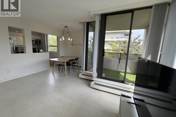 502 1737 Duchess Avenue, West Vancouver, BC V7V1P8 Photo 2