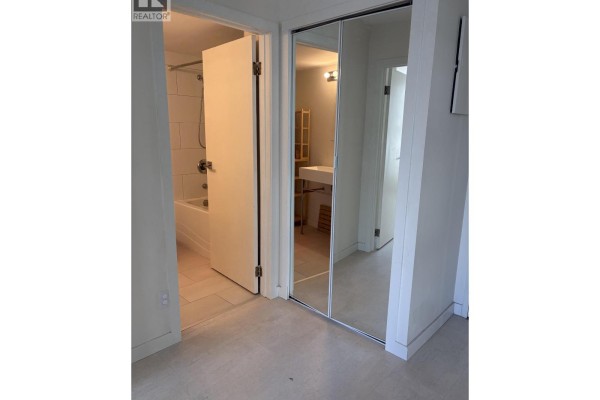 502 1737 Duchess Avenue, West Vancouver, BC V7V1P8 Photo 5