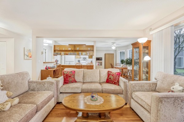 502 8972 Fleetwood Way, Surrey, BC V3R0T5 Photo 4