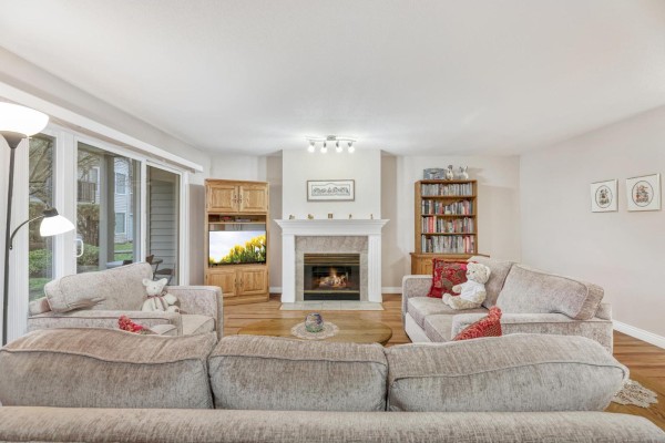 502 8972 Fleetwood Way, Surrey, BC V3R0T5 Photo 5