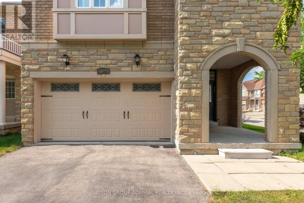 502 Apple Blossom Drive, Vaughan, ON, photo 3