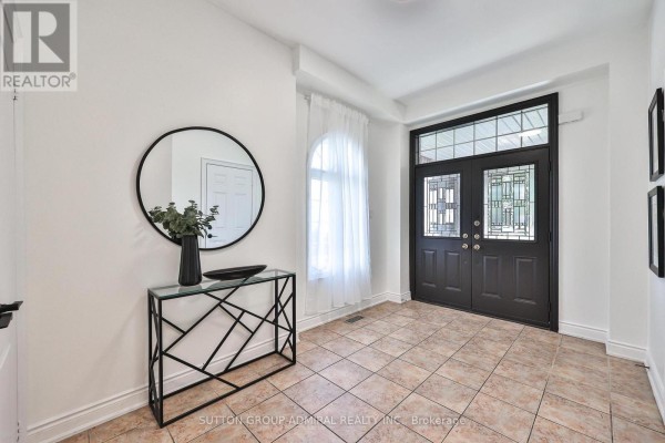 Dining room - 502 Apple Blossom Drive, Vaughan, ON L4J9A3 Photo 4