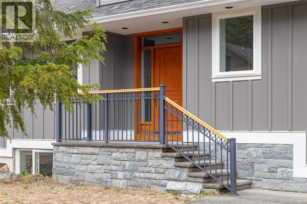 502 Nottingham Dr, Nanaimo, BC, photo 2