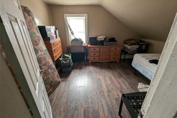 Bedroom - 502 Redwood Avenue, Winnipeg, MB R2W1S8 Photo 4