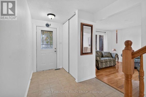 Family room - 502 Rougemount Crescent, Ottawa, ON K4A2Z6 Photo 4