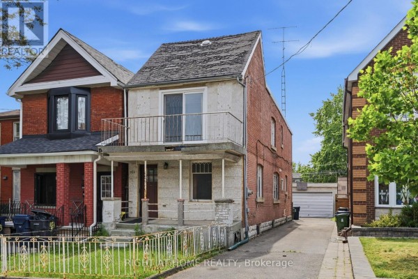Kitchen - 502 Salem Avenue N, Toronto, ON M6H3E1 Photo 3