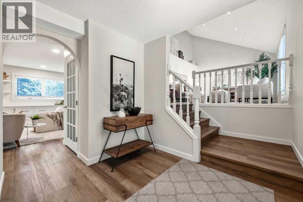 Living room - 502 Suntree Place, Okotoks, AB T1S1B9 Photo 5