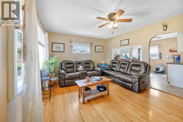 Bedroom - 5021 54a Street, Lloydminster, AB T9V0S2 Photo 3