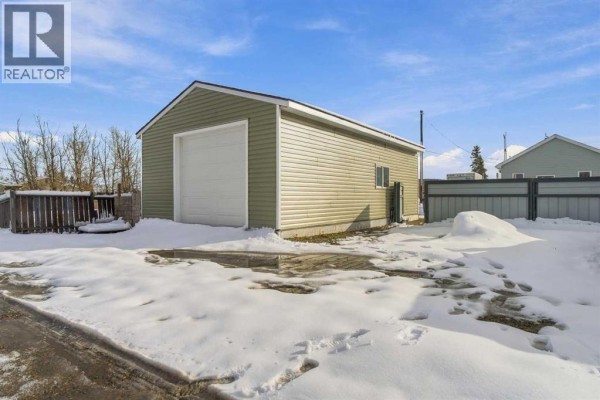 3pc Bathroom - 5022 50 Avenue, Woking, AB T0H3V0 Photo 2