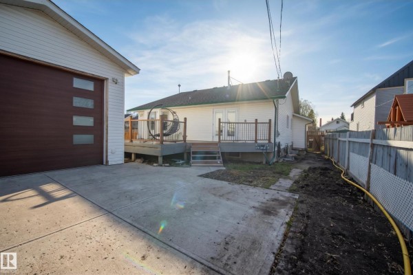 Den - 5024 50 Av, Millet, AB T0C1Z0 Photo 5
