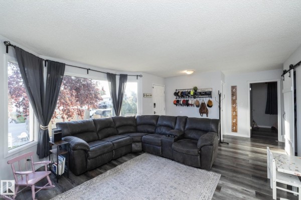 Primary Bedroom - 5026 52 St, Calmar, AB T0C0V0 Photo 4