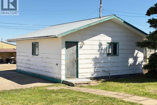 Primary Bedroom - 5027 46 Avenue, Spirit River, AB T0H3G0 Photo 3