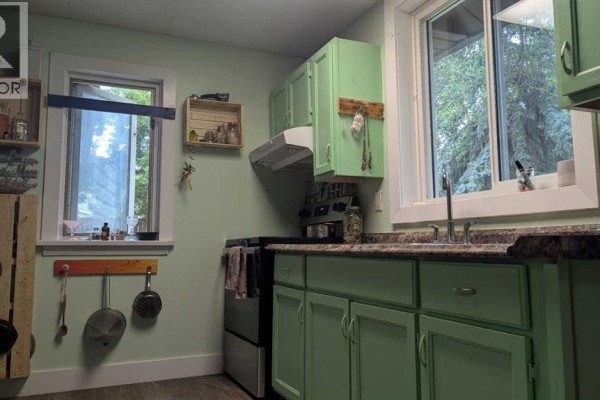 4pc Bathroom - 5028 52 Street, Provost, AB T0B3S0 Photo 5