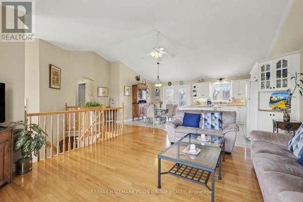 Kitchen - 5029 Canaan Road, Clarence Rockland, ON K0A2A0 Photo 4