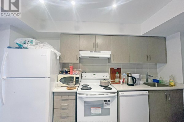 Primary Bedroom - 502r - 231 College Street, Toronto, ON M5T1R4 Photo 4