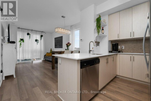 Dining room - #503 - 111 Worsley Street, Barrie, ON L4M0J5 Photo 4