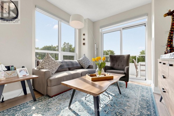 Living room - 503 - 3121 Sheppard Avenue E, Toronto, ON M1T0B6 Photo 3