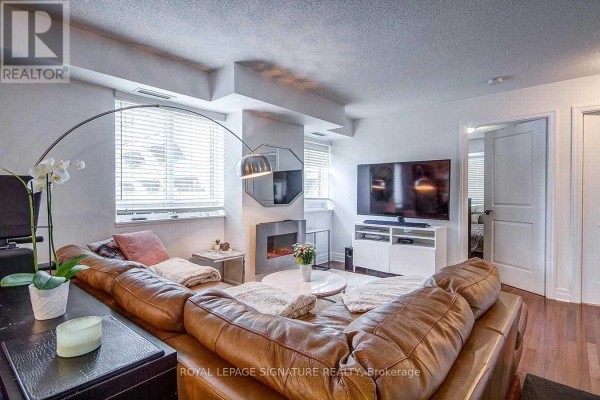 503 - 35 Balmuto Street, Toronto, ON M4Y0A3 Photo 5