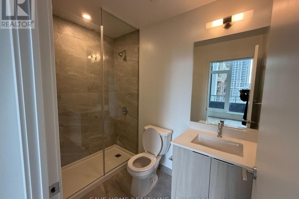 Bathroom - 503 - 395 Square One Drive, Mississauga, ON L5B0P6 Photo 5