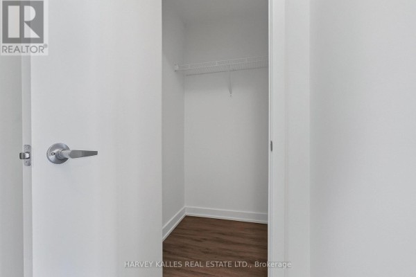Primary Bedroom - 503 - 630 Greenwood Avenue, Toronto, ON M4C1J8 Photo 4