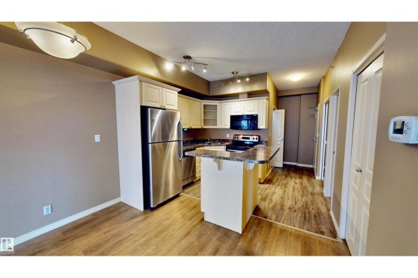 #503 10319 111 St Nw, Edmonton, AB T5K0A2 Photo 5