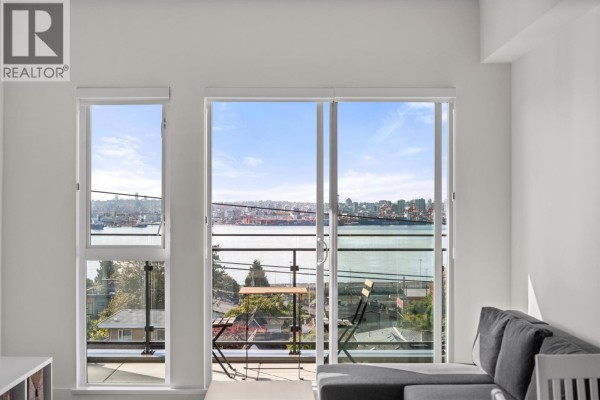 503 422 E 3rd Street, North Vancouver, BC V7L1G2 Photo 5